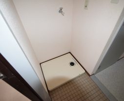 メゾン湖畔/103号室